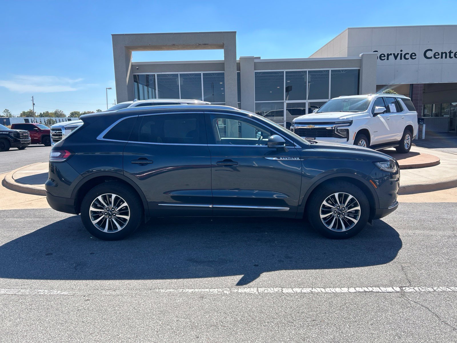 Used 2023 Lincoln Nautilus AWD w/ Premium Package image 4