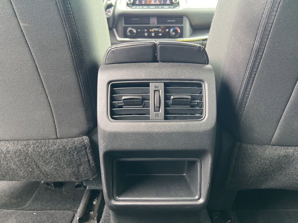 Used 2024 Nissan Rogue S image 24