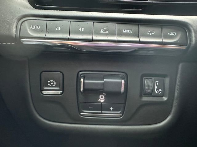 Used 2021 Cadillac Escalade Premium Luxury Platinum image 11