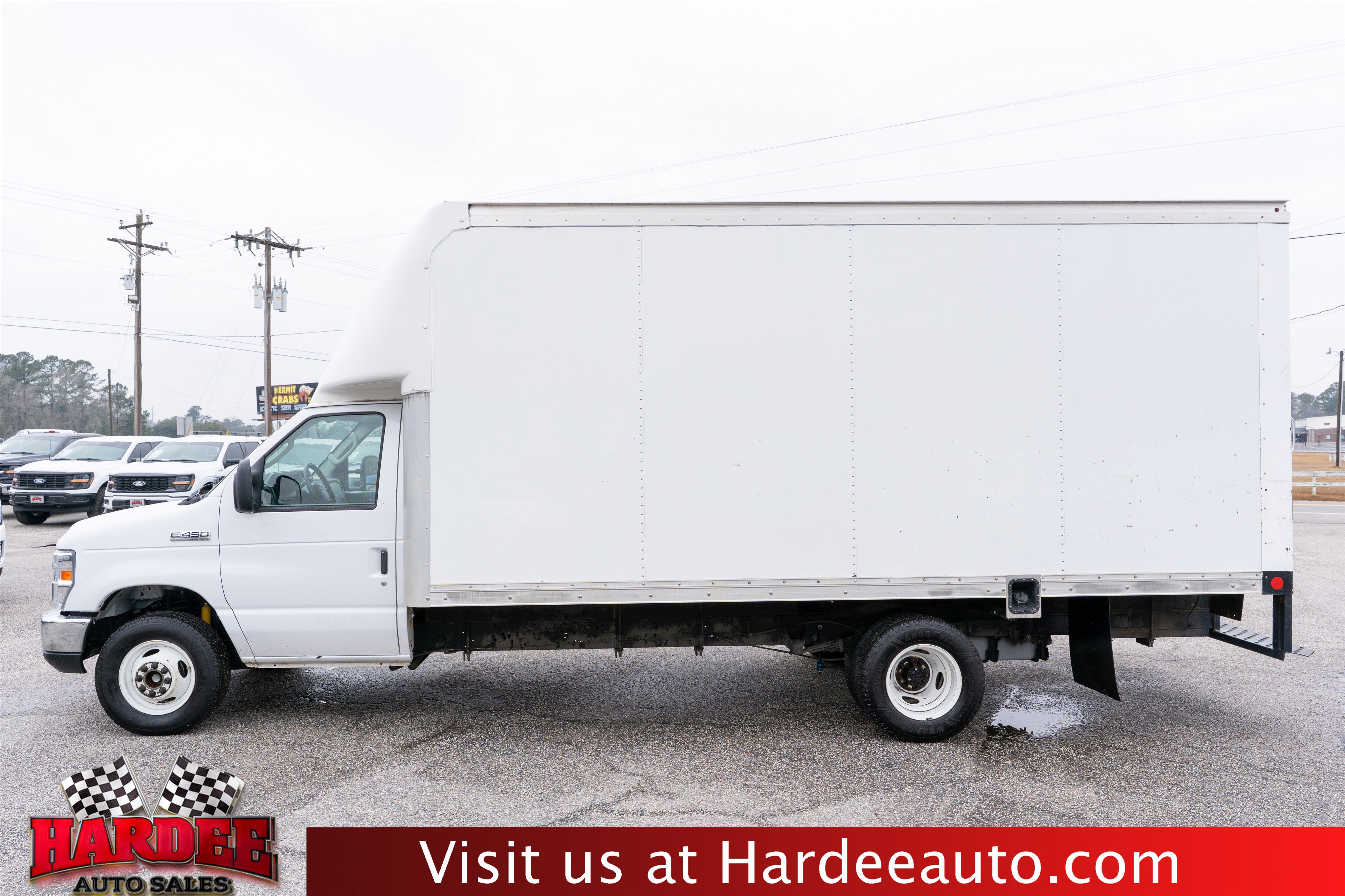 Used 2019 Ford E-450 and Econoline 450 Super Duty w/ Power Windows & Locks Group