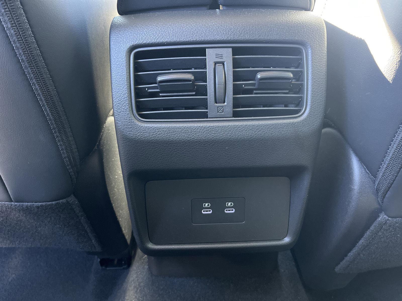 Used 2024 Nissan Rogue Platinum image 13