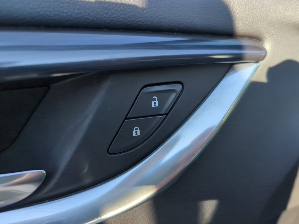 Used 2020 Buick Enclave Essence w/ LPO, Floor Liner Package image 22