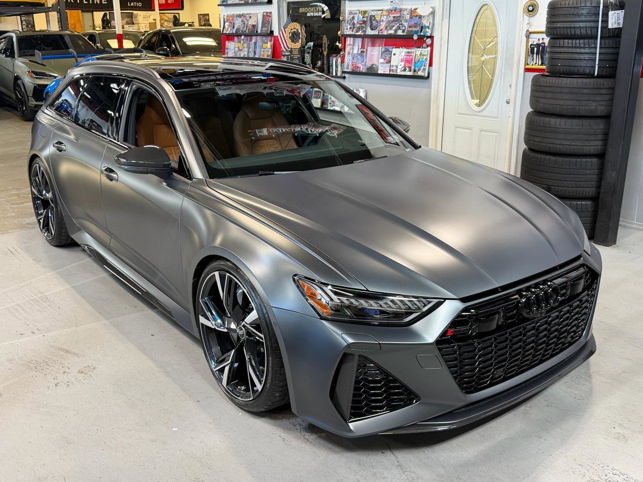 Used 2023 Audi RS 6 w/ Carbon Optic Package image 3