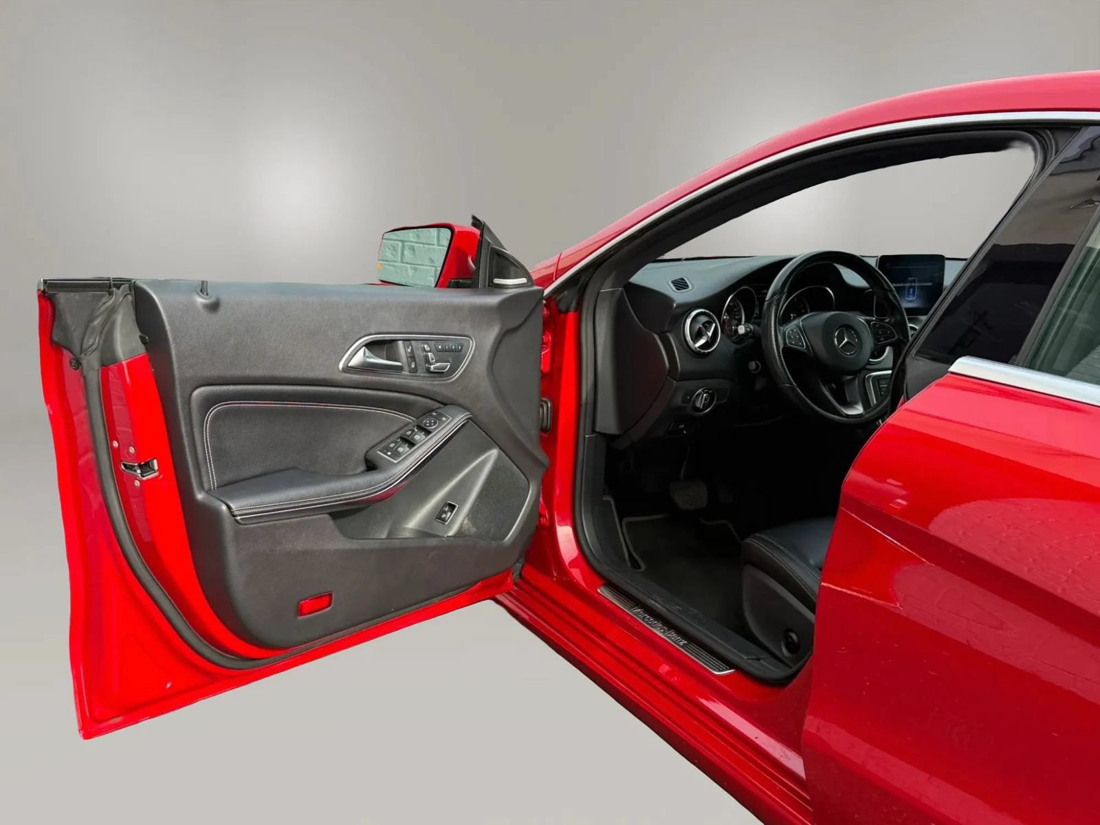 Used 2018 Mercedes-Benz CLA 250 4MATIC image 10