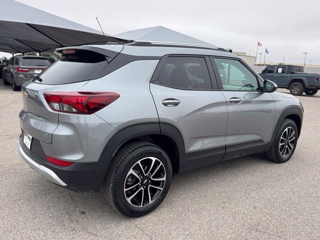 Used 2026 Chevrolet TrailBlazer LT AWD/4WD image 6