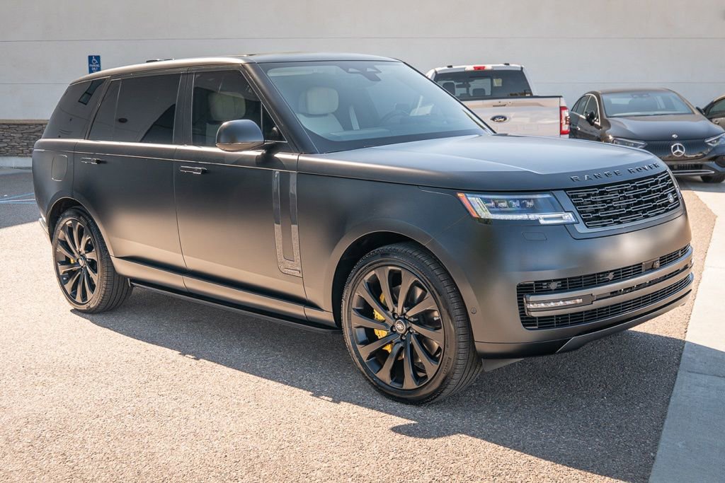 Used 2025 Land Rover Range Rover Long Wheelbase Autobiography image 5