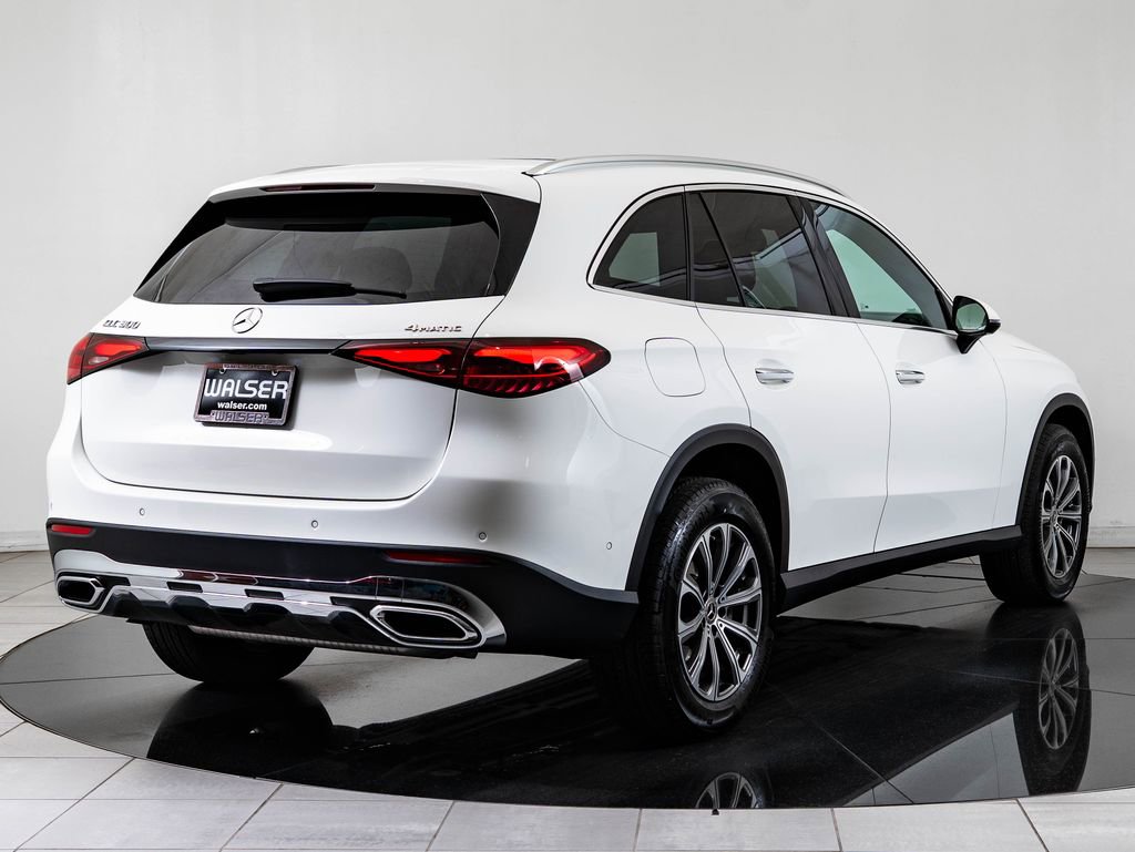 Used 2025 Mercedes-Benz GLC 300 4MATIC image 10
