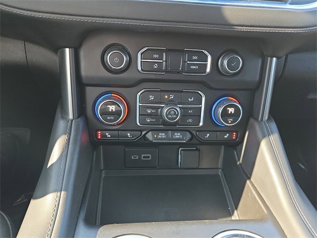 Used 2022 Chevrolet Tahoe Z71 w/ Luxury Package image 28