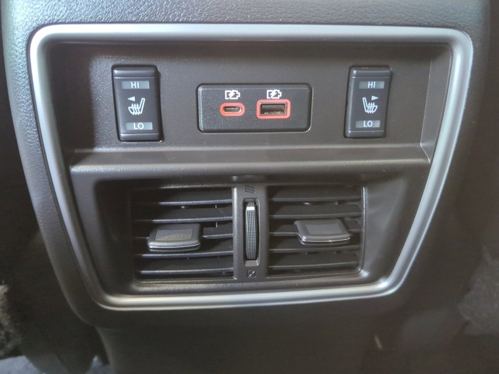 Used 2023 Nissan Murano SL w/ SL Moonroof Package image 35