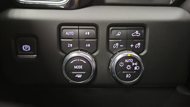 Used 2023 GMC Sierra 1500 Denali w/ Denali Reserve Package AWD/4WD image 31