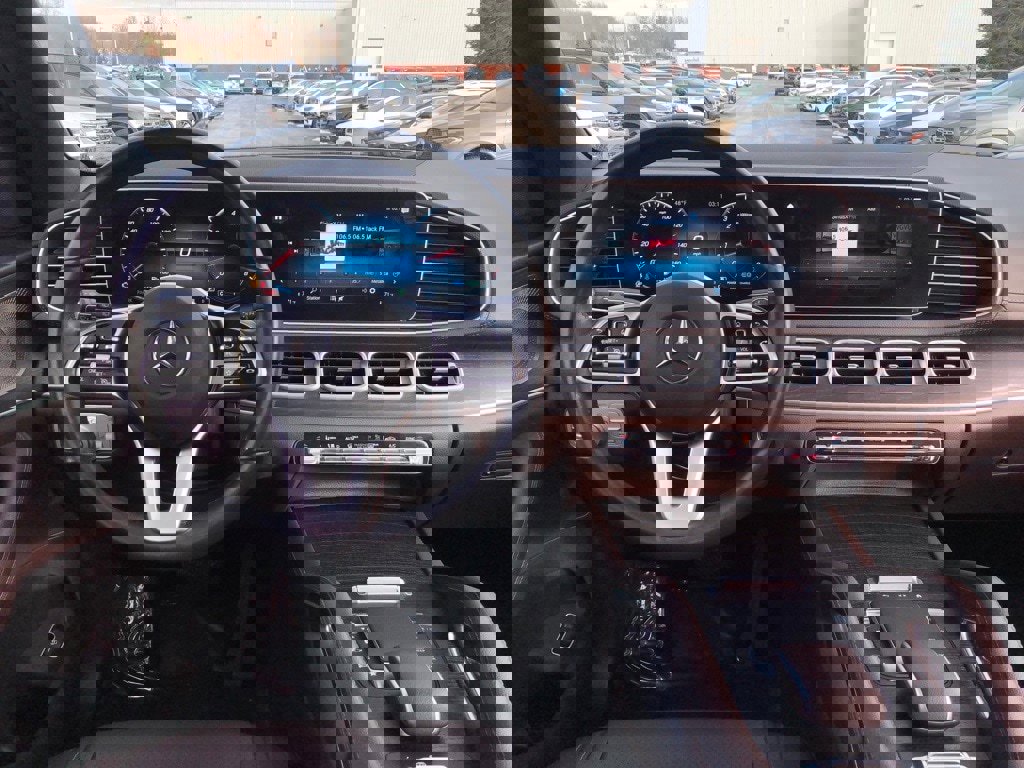 Certified 2022 Mercedes-Benz GLS 450 4MATIC image 17