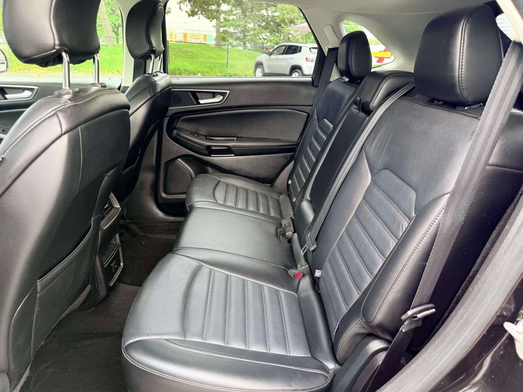 Used 2015 Ford Edge SEL w/ Canadian Comfort Package FWD image 13