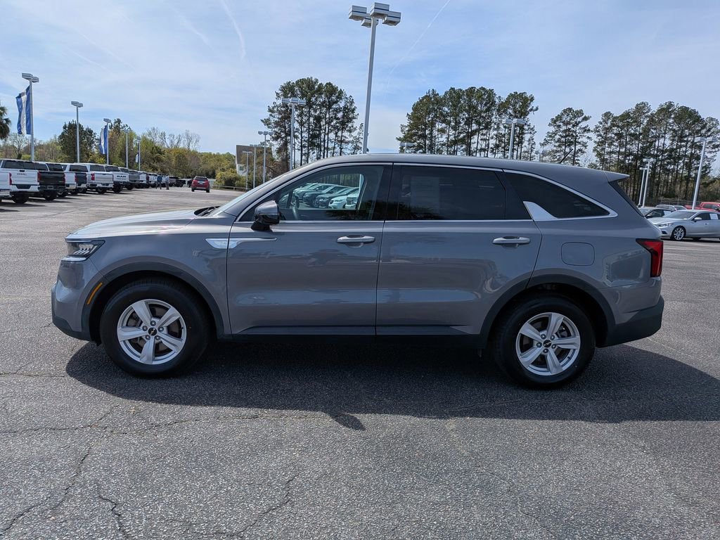 Used 2022 Kia Sorento LX FWD image 10