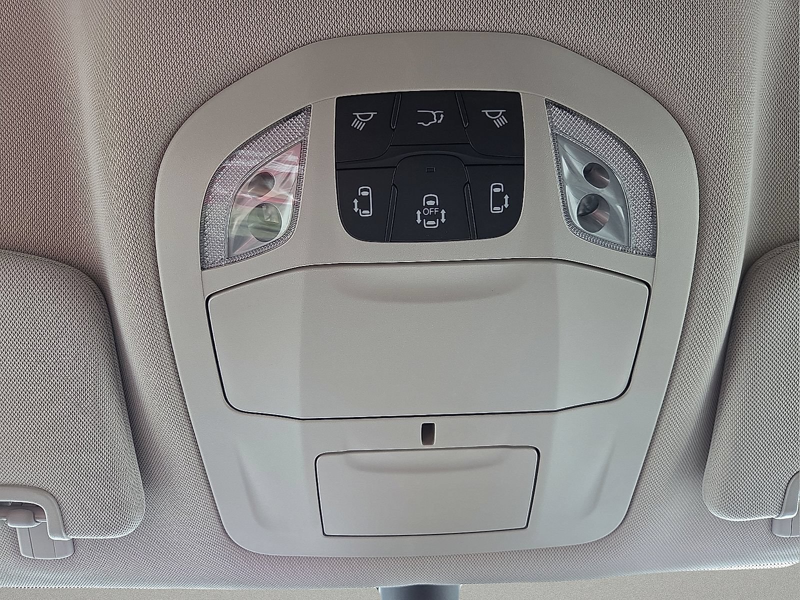 Used 2023 Chrysler Voyager LX FWD image 22