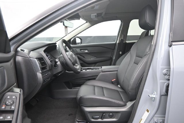New 2026 Nissan Rogue Dark Armor FWD image 10