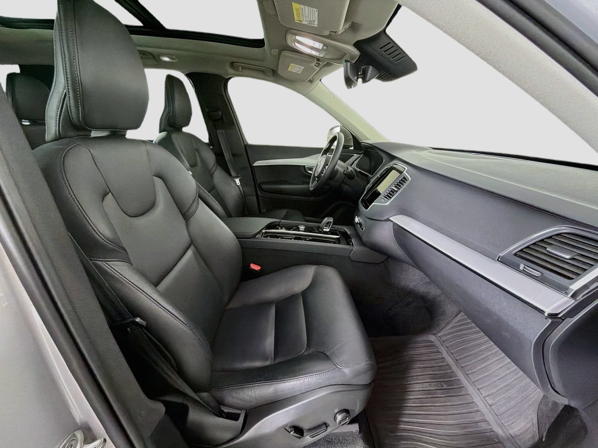 Used 2024 Volvo XC90 B5 Core w/ Protection Package Premier AWD/4WD image 28