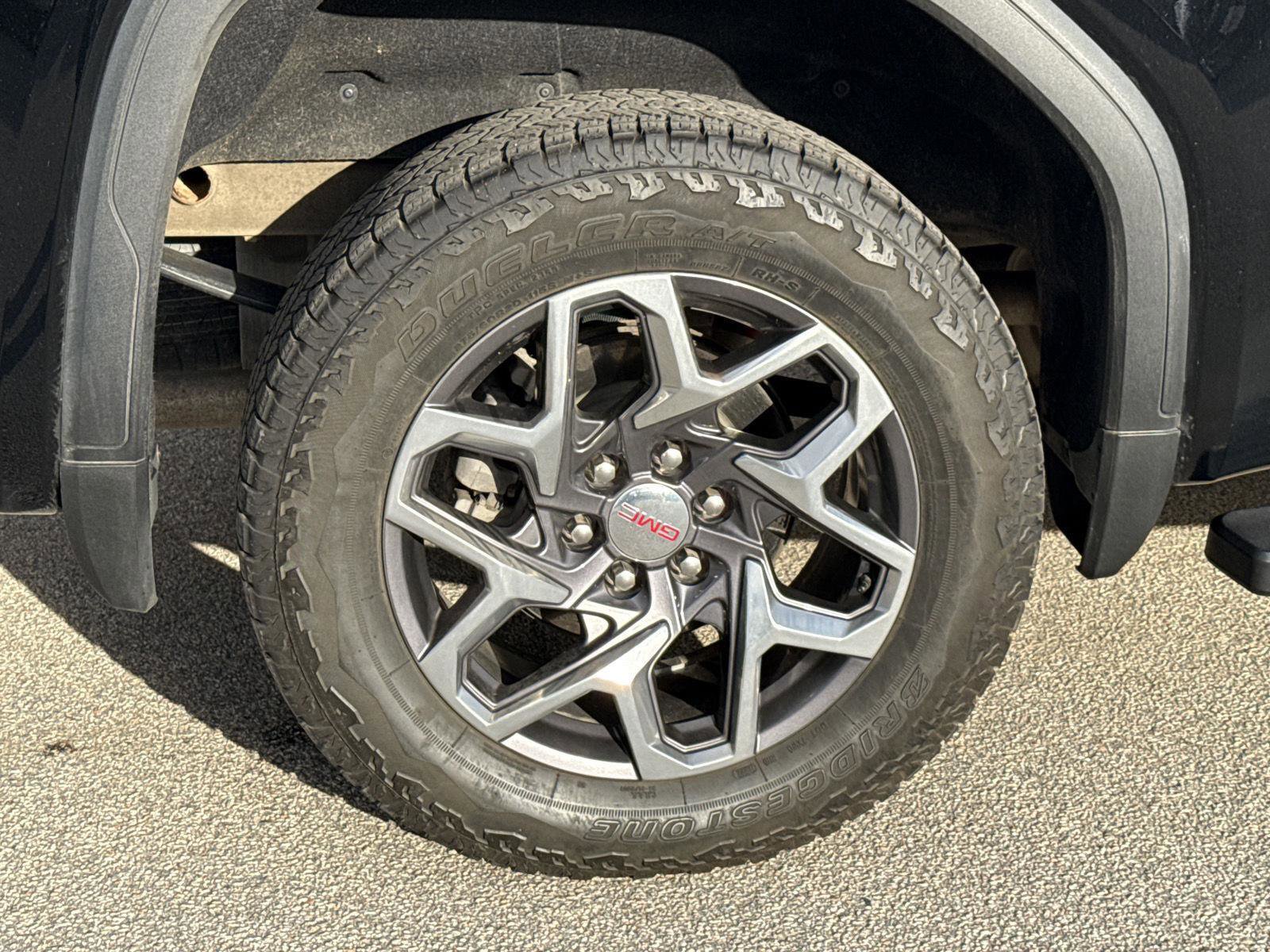 Used 2022 GMC Sierra 1500 SLT w/ SLT Premium Package image 10