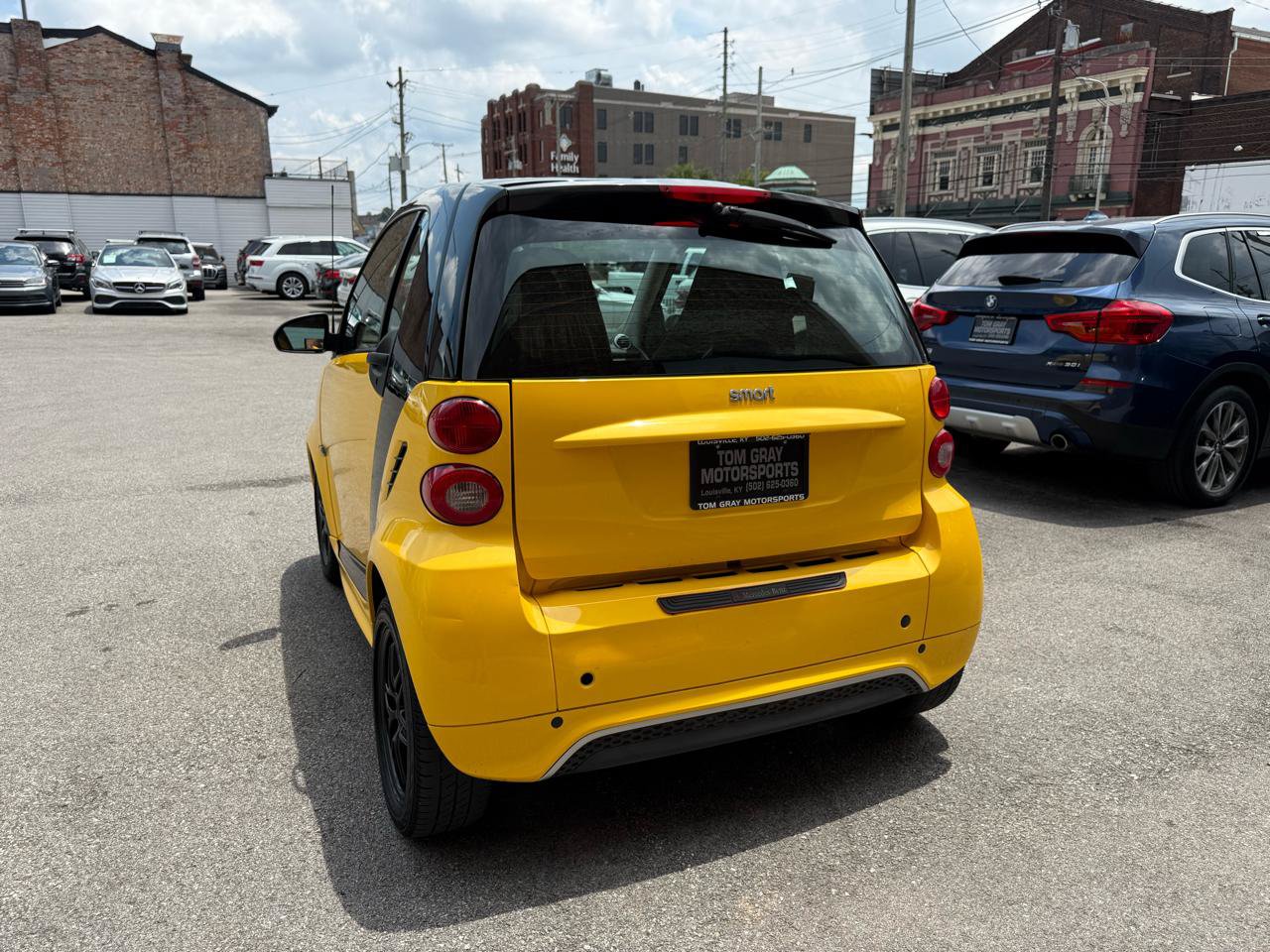 Used 2013 smart fortwo passion RWD image 4