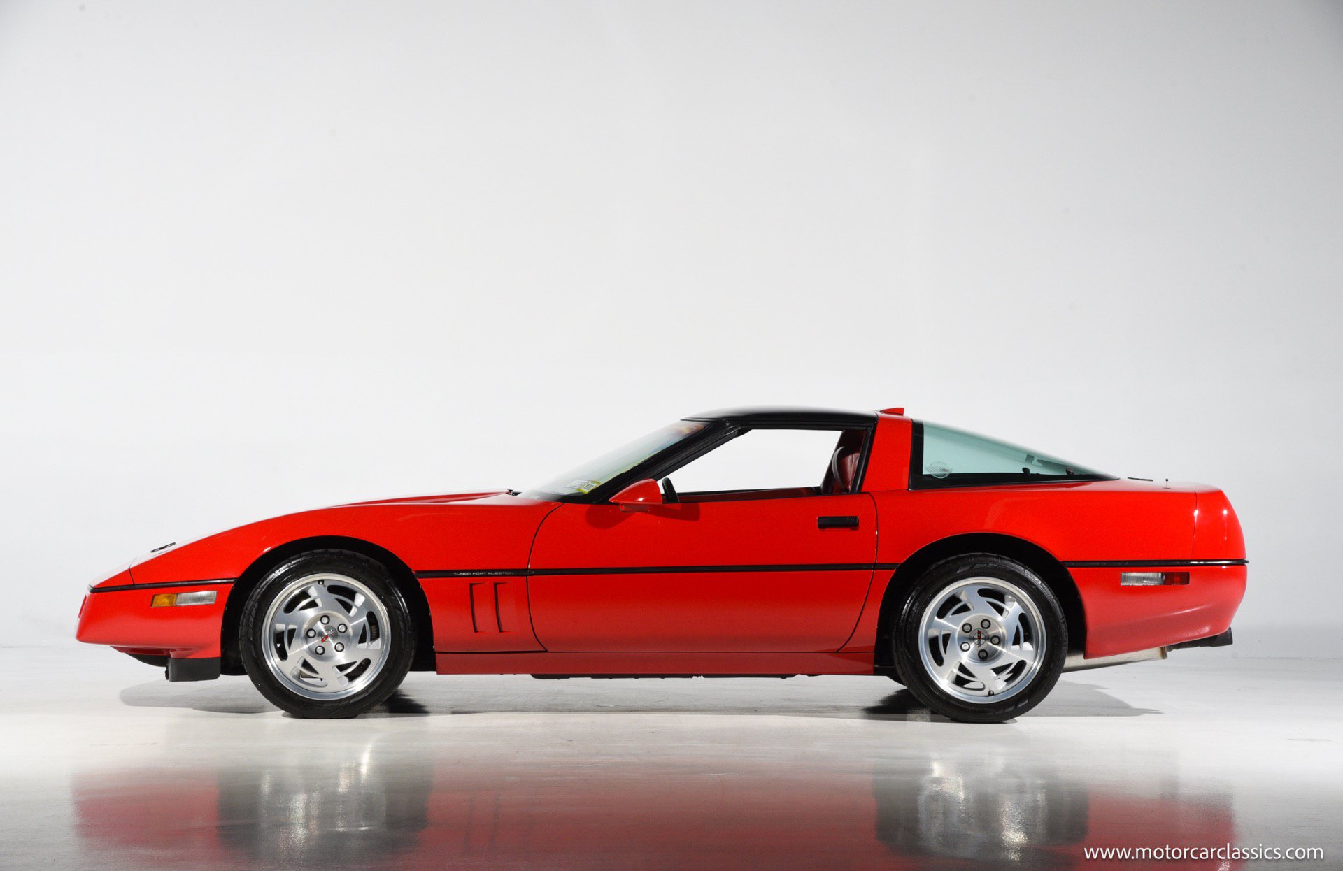 Used 1990 Chevrolet Corvette ZR-1 RWD image 9