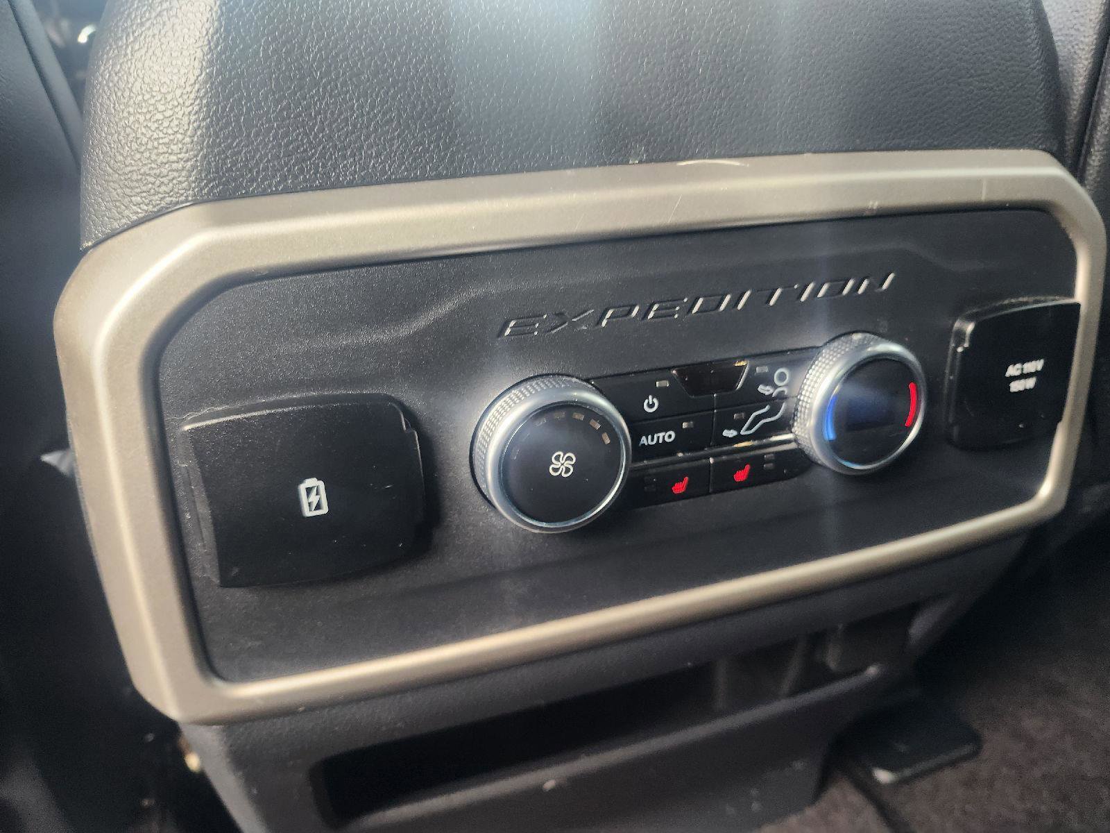 Used 2023 Ford Expedition Limited image 23