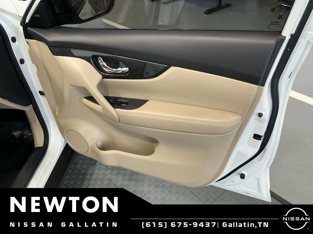 Used 2016 Nissan Rogue SL w/ SL Premium Package FWD image 47