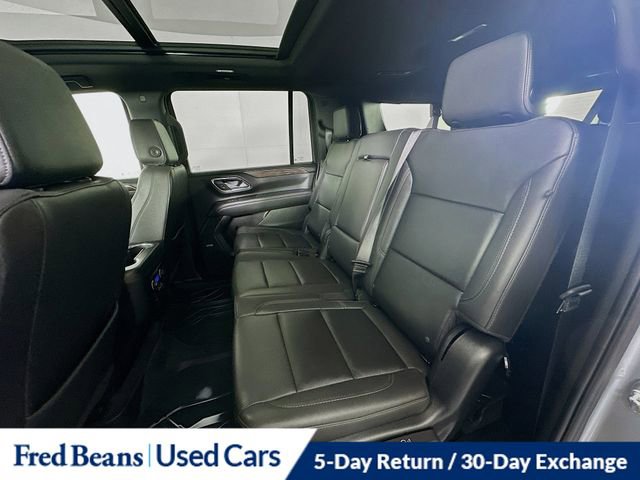 Used 2023 Chevrolet Suburban Z71 w/ Luxury Package image 28