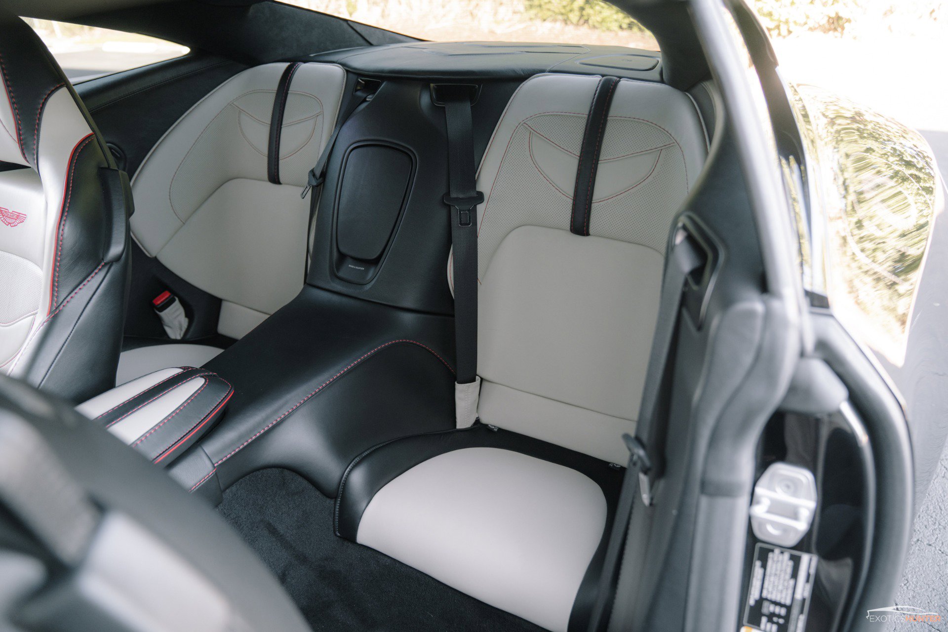 Used 2019 Aston Martin DBS Superleggera RWD image 42