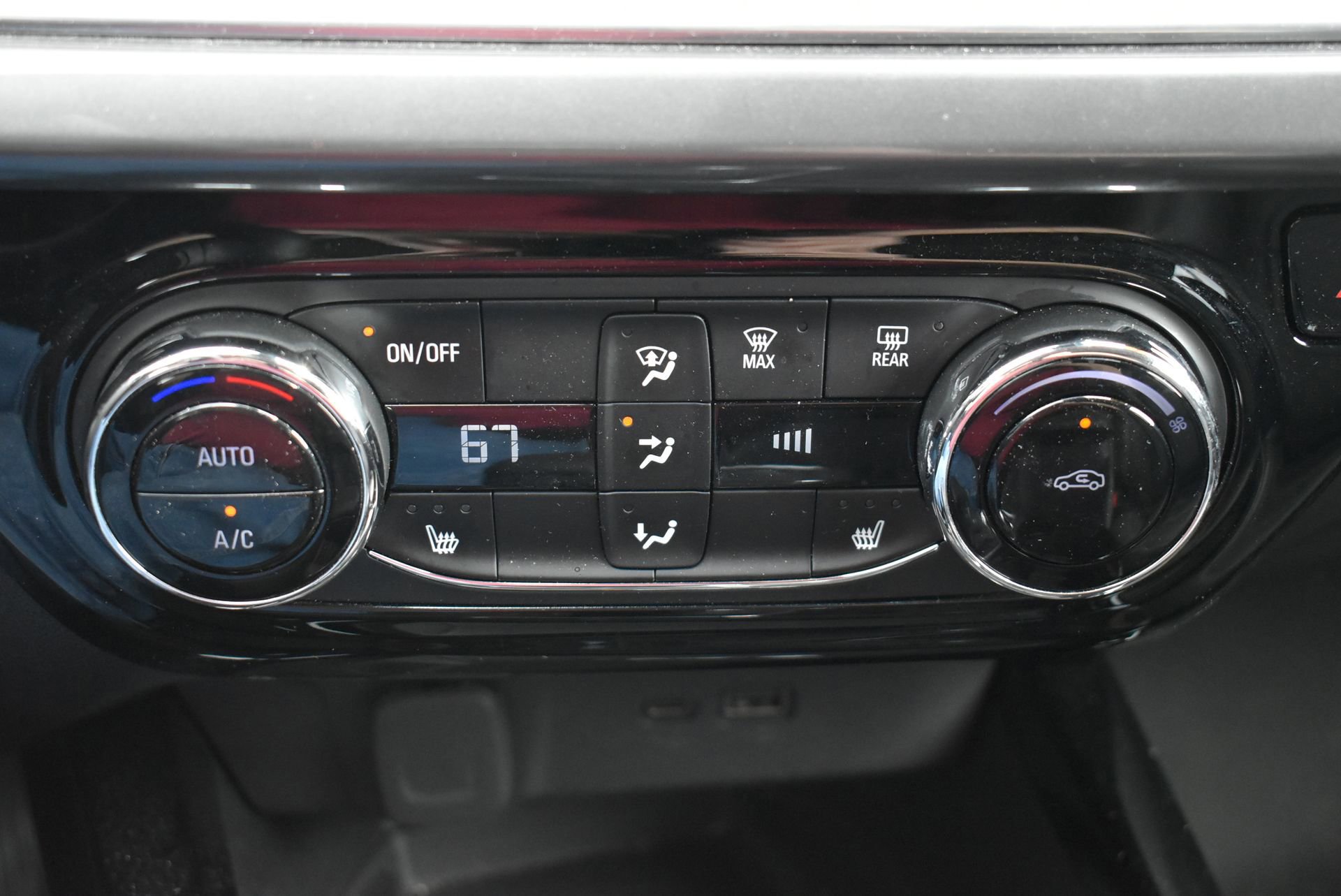 Used 2024 Chevrolet Trax ACTIV w/ Sunroof Package image 30