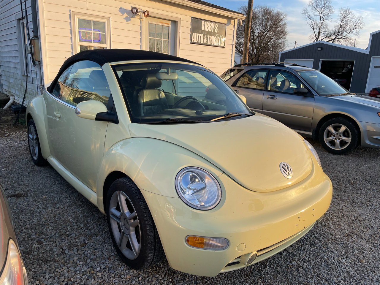 Used 2005 Volkswagen Beetle GLS image 2