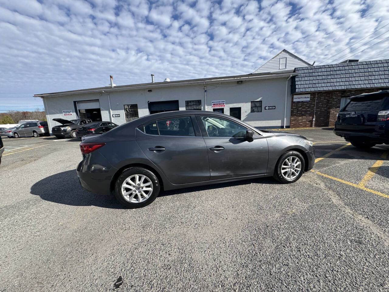 Used 2014 MAZDA MAZDA3 i Touring image 7