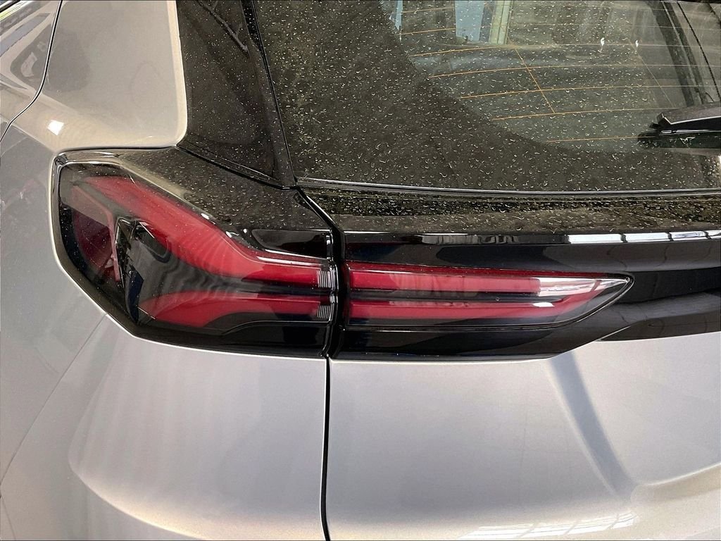 Used 2023 Chevrolet Bolt EUV LT w/ Convenience Package FWD image 32