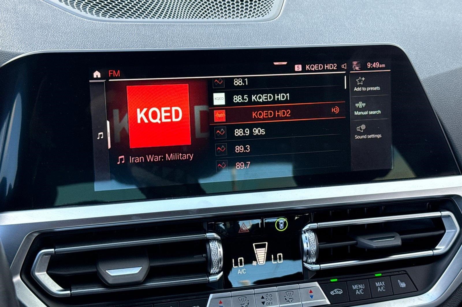 Used 2023 BMW M440i Coupe w/ Premium Package image 22