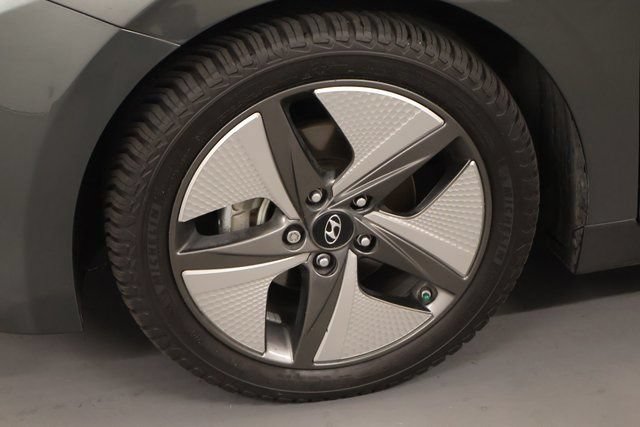 Used 2020 Hyundai Ioniq Limited FWD image 8