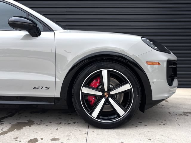 New 2026 Porsche Cayenne GTS AWD/4WD image 11