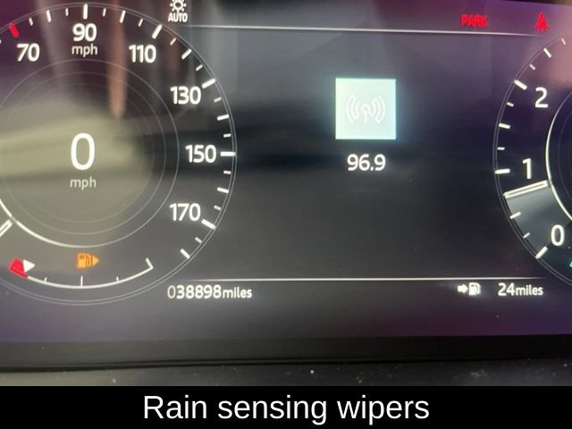 Used 2022 Land Rover Range Rover Evoque R-Dynamic SE image 20