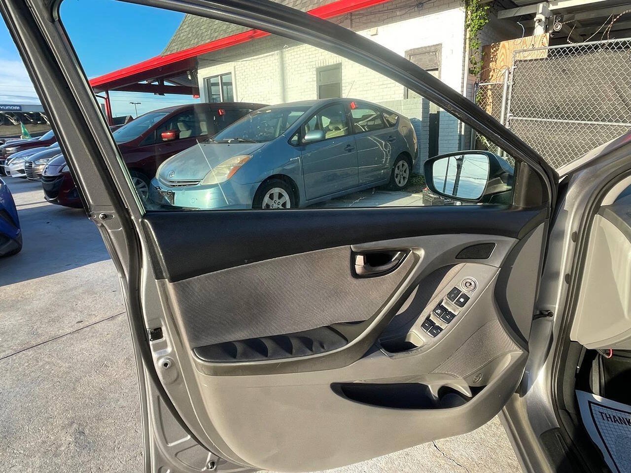 Used 2012 Hyundai Elantra GLS w/ Preferred Pkg 3 FWD image 6