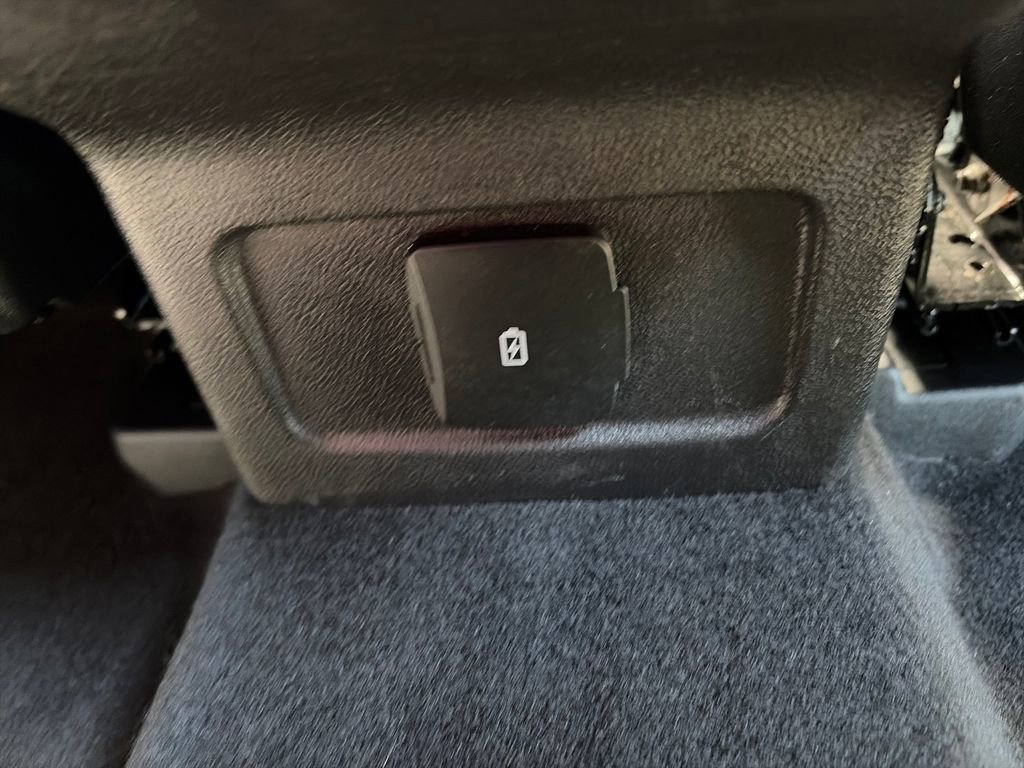 Used 2025 Lincoln Corsair Grand Touring image 38