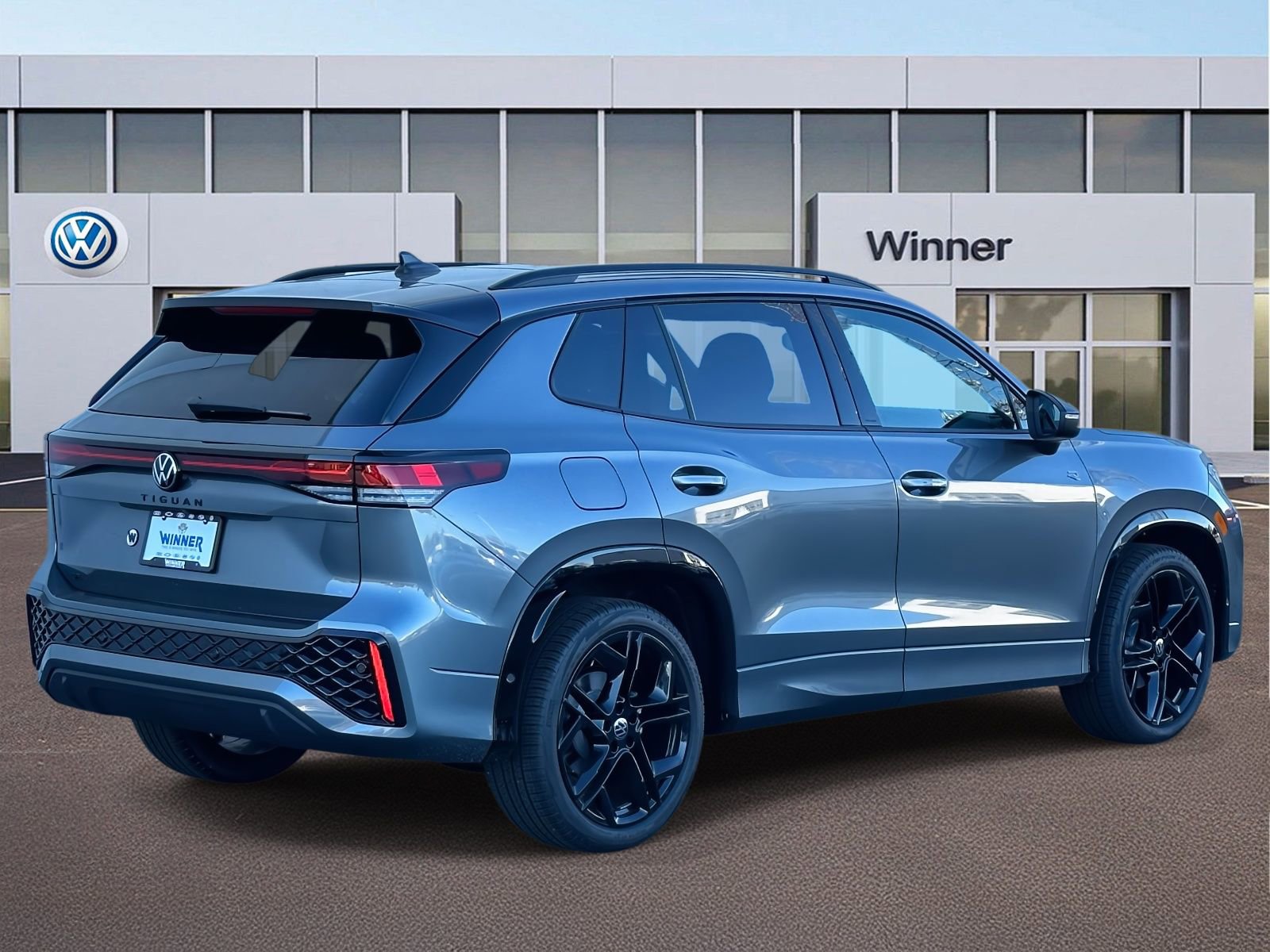 New 2026 Volkswagen Tiguan SE R-Line image 5