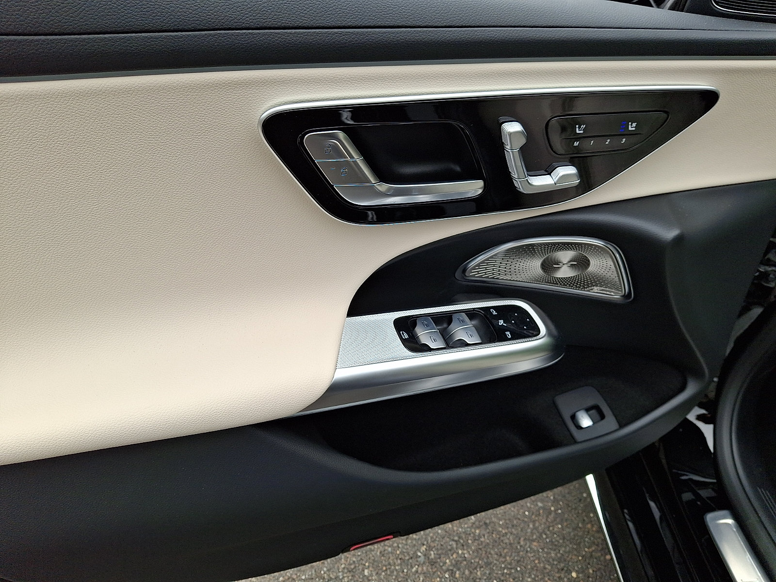 New 2026 Mercedes-Benz E 350 4MATIC Sedan image 10