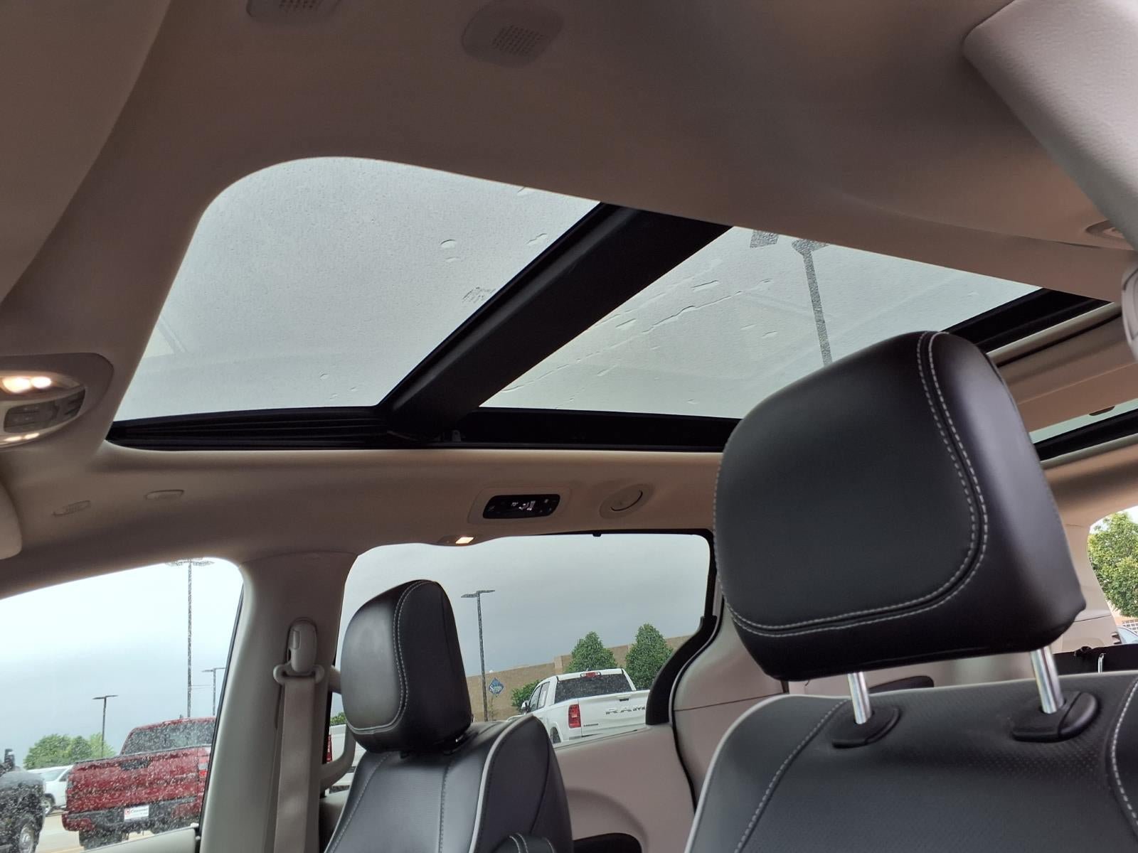 Certified 2021 Chrysler Pacifica Limited AWD/4WD image 22