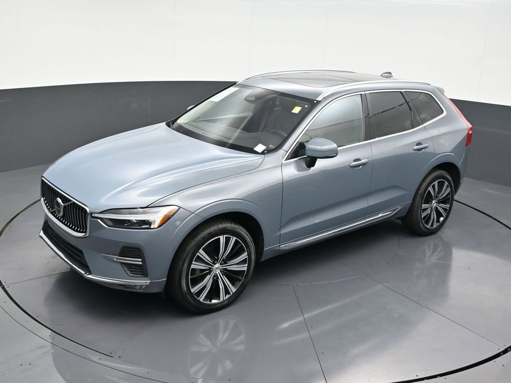 Used 2022 Volvo XC60 B5 Inscription image 16