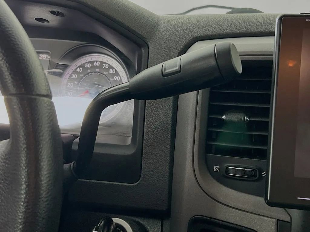 Used 2013 RAM 2500 Tradesman w/ Chrome Appearance Group image 17