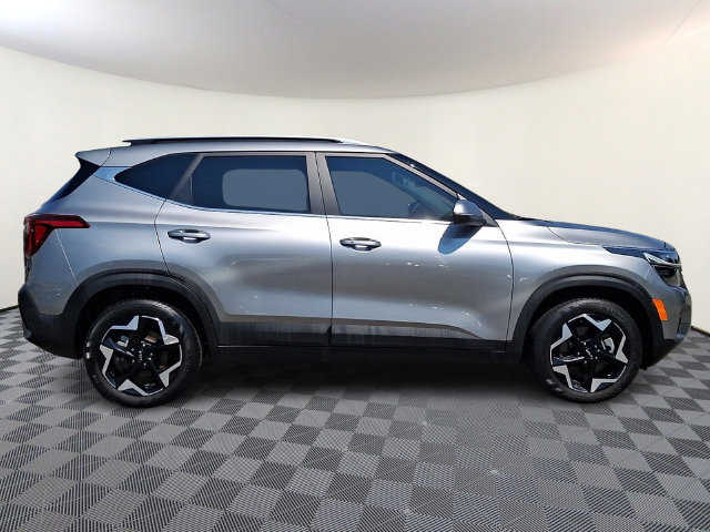 Used 2024 Kia Seltos EX AWD/4WD image 7
