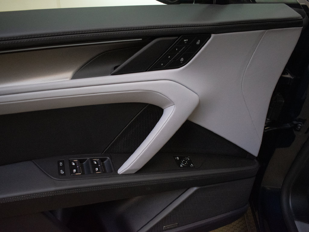 New 2026 Porsche Cayenne Electric AWD/4WD image 19