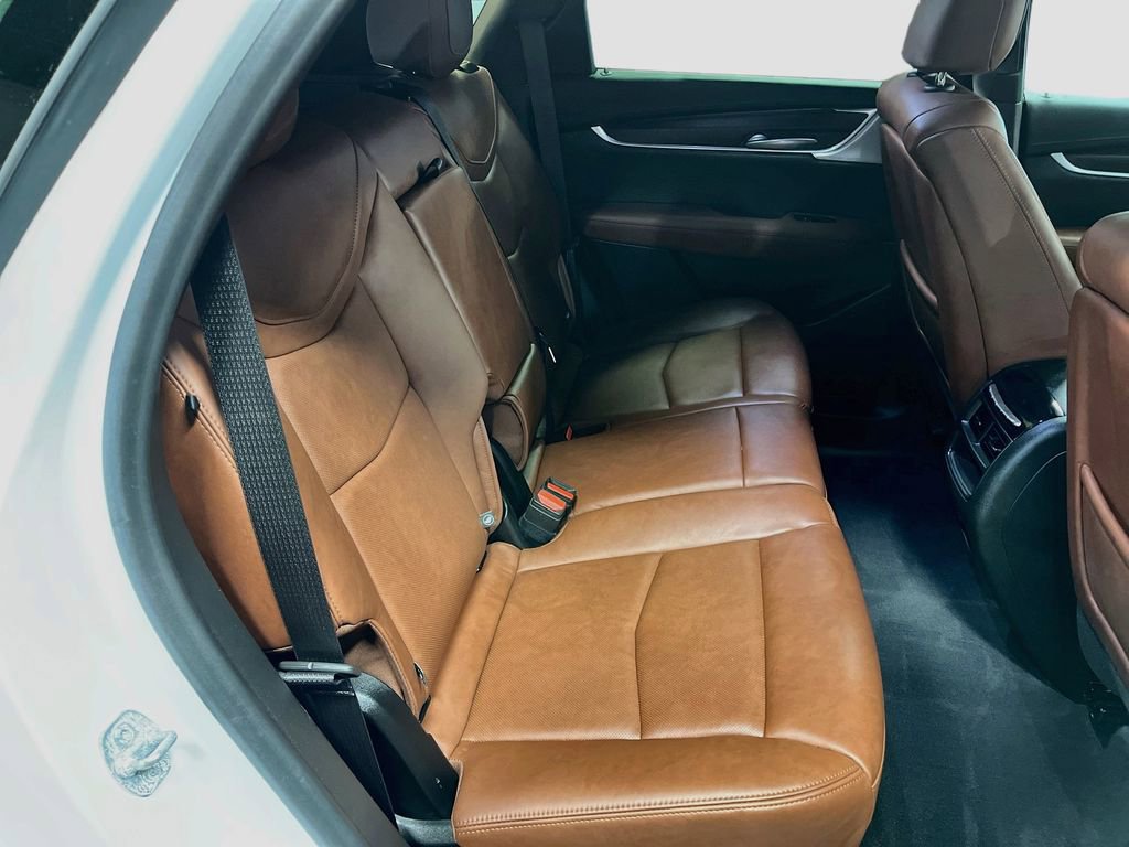 Used 2025 Cadillac XT5 Sportv w/ Technology Package AWD/4WD image 29