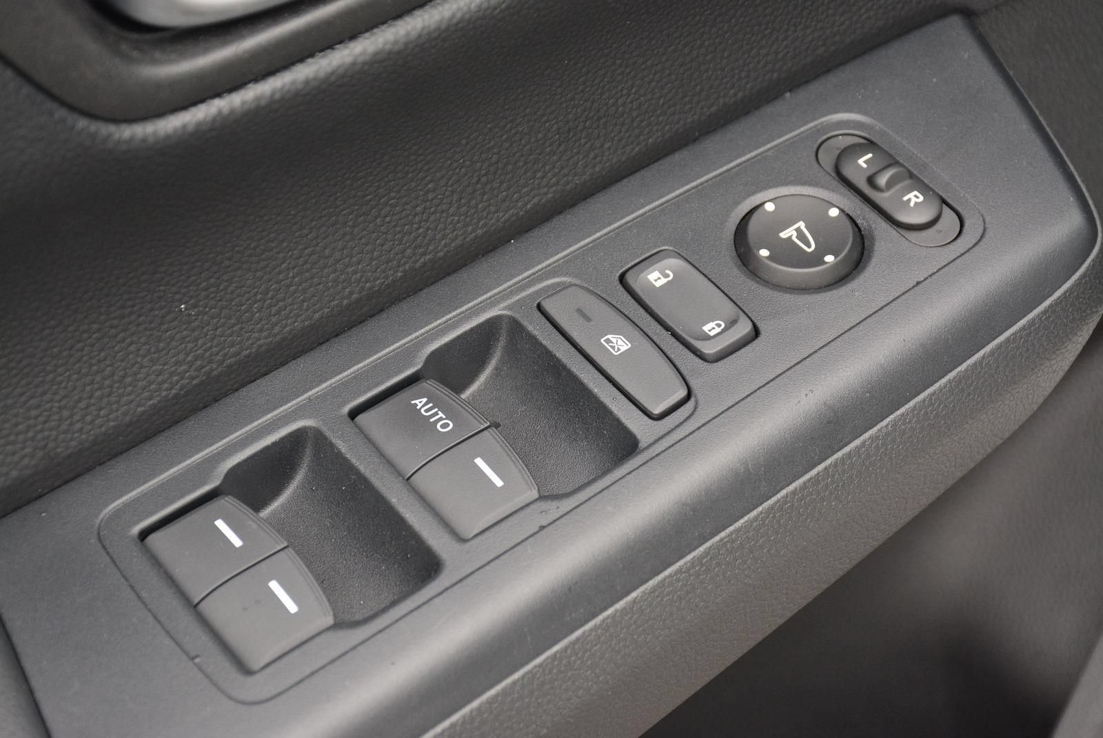 Used 2024 Honda CR-V LX image 9