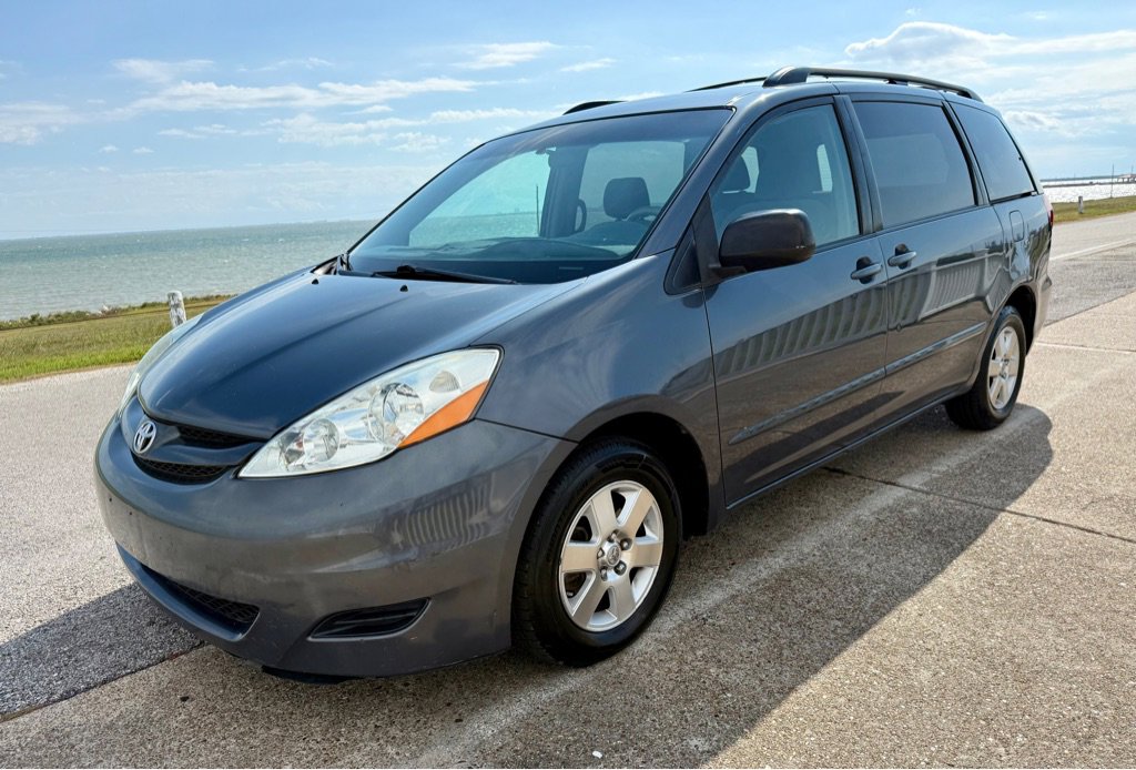 Used 2006 Toyota Sienna CE