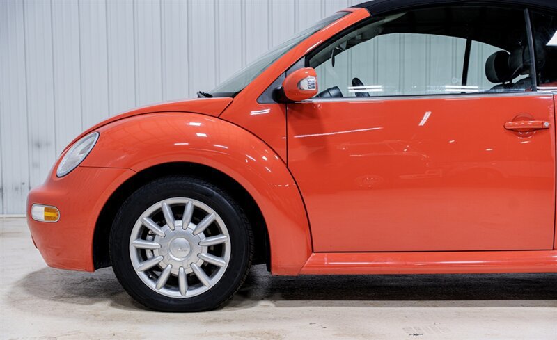 Used 2004 Volkswagen Beetle GLS FWD image 3