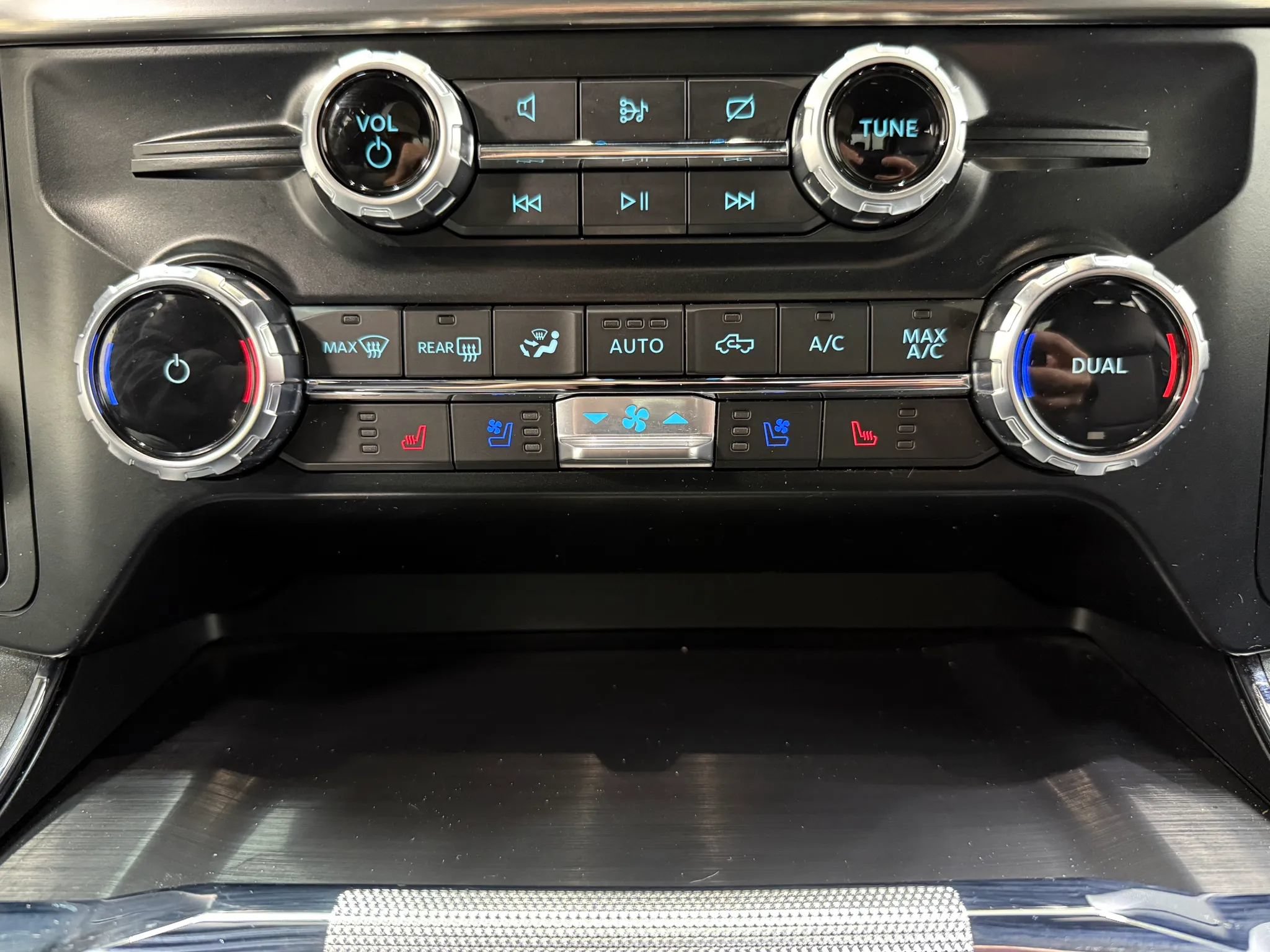 Used 2023 Ford F150 Lariat w/ Equipment Group 502A High AWD/4WD image 24