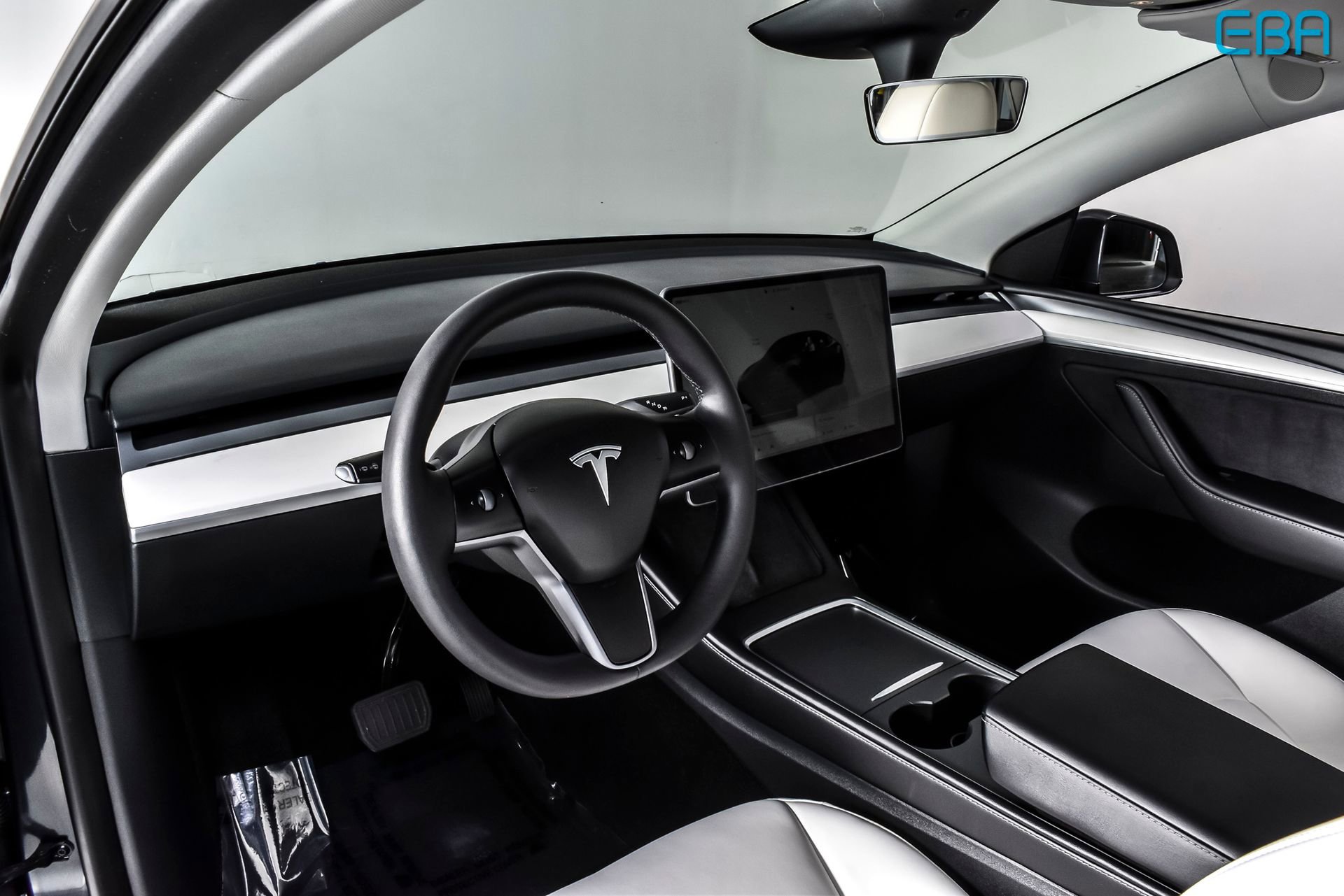 Used 2024 Tesla Model Y Long Range AWD/4WD image 16